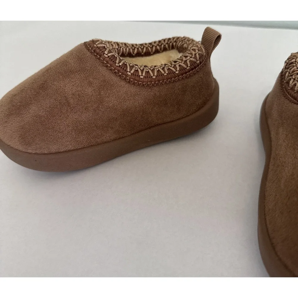 Cozy Pixies Baby Fashion boots‎ slippers Girls Baby 8.5 Fur Lined Planform NEW